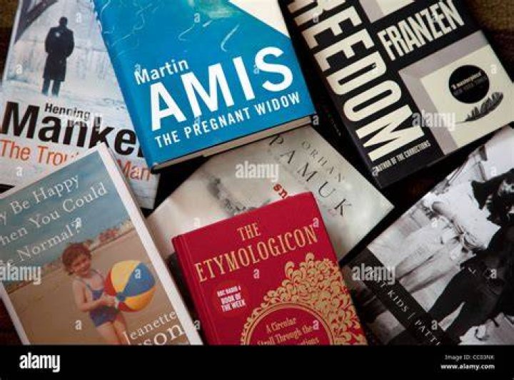 :books: