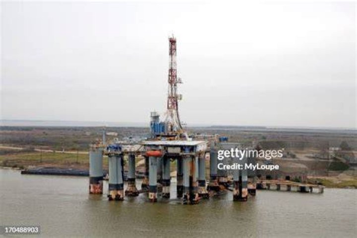 oil rigs in texas